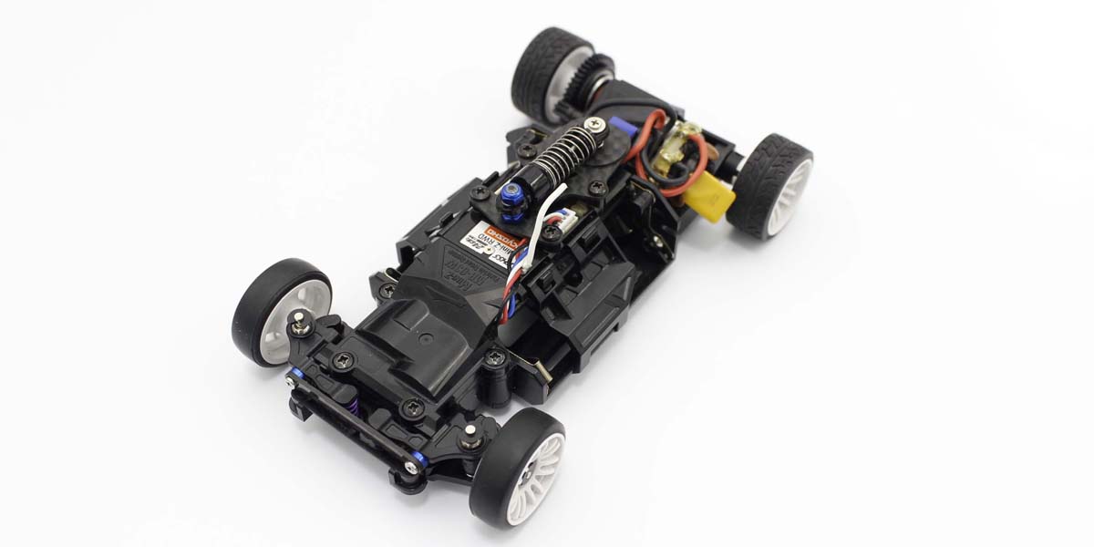 The MR-03 chassis is compatible with a huge line-up of optional parts, allowing you to improve your vehicle according to your skill level.