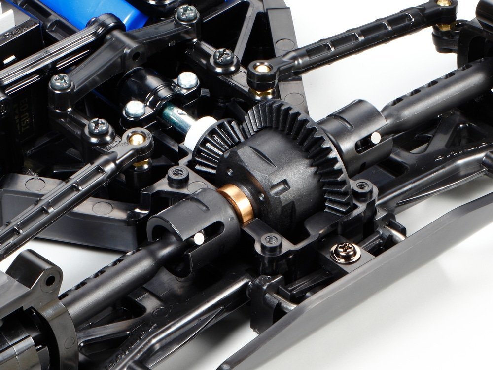 Reliable shaft-driven 4WD uses sealed F/R gearboxes for stress-free maintenance.