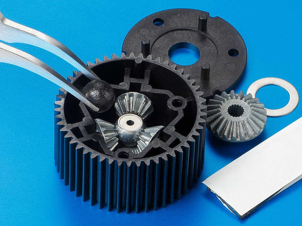 Use the included putty in the gear differentials to help endow this model with superb traction